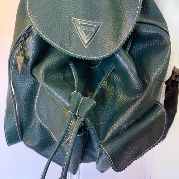 Vintage guess back pack with brown paisley lining! - Picture 2 of 3